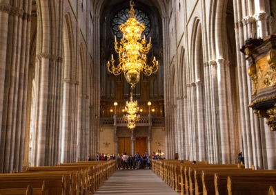 Führung in der gigantischen Kirche (Bild: Hannes von Bargen)