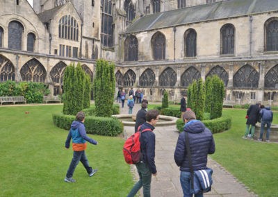 Im Innenhof des Kreuzgangs der Gloucester Cathedral (Bild: Lorenz Würfel)