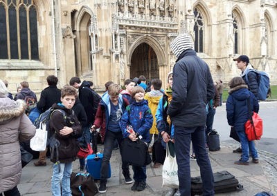 Vor Gloucester Cathedral (Bild: Jakob Würfel)