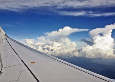 Die Piloten umfliegen die Gewitterwolken gekonnt. (Bild: Jakob Würfel)