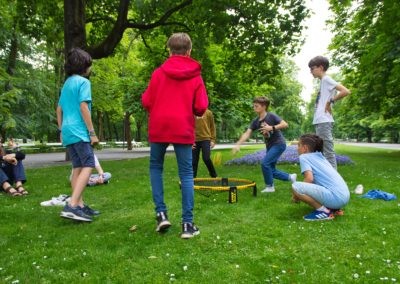 Spikeball im Park (Bild: Hannes von Bargen)